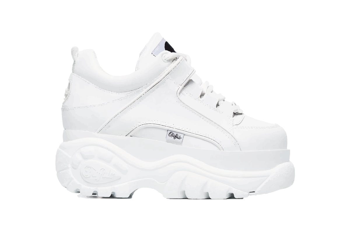chunky 90s trainers